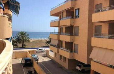 Vistas al mar a escasos 50 metros - Foto 17