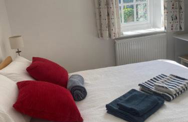 Camellia Corner - Photo 2