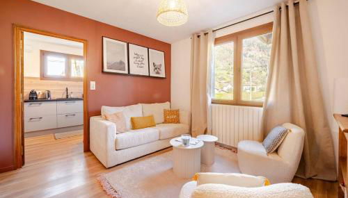 Cozy Alpine Apartment Sleeps 4, Private Parking - Foto 2