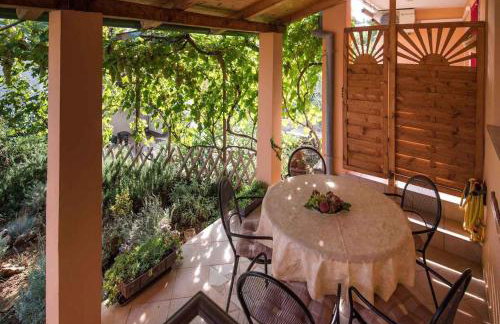 Apartments in Vrbnik - Insel Krk 13597 - Foto 1