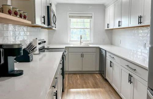 Mayberry on Bayberry Private pool Sleeps 10 - Foto 14