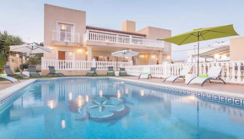 Villa next to playa Bossa - Photo 3, sunbed