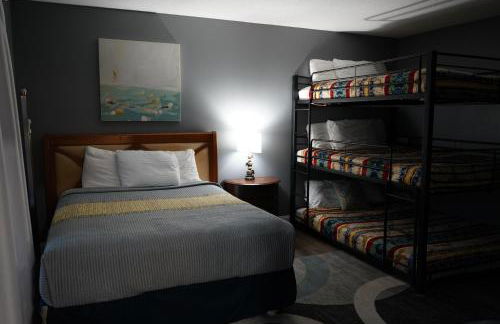 Stylish 4BR Prime Location Close to All! - Foto 22