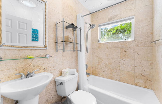 Crescent Beach Villas - West by Beachside Management - Photo 11