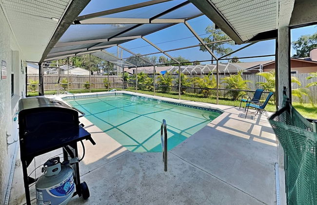 Sunny Palms Getaway - Photo 17