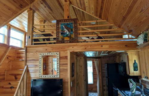 Rustic Cabin Rental near Asheville Perfect for a Weekend Getaway on Tuckasegee River - Foto 9