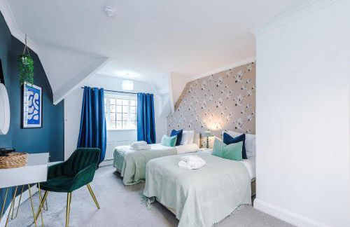 Stylish 4 Bedroom Home in Port Sunlight with 7 Beds Perfect for Business Bookings and Groups - Foto 24