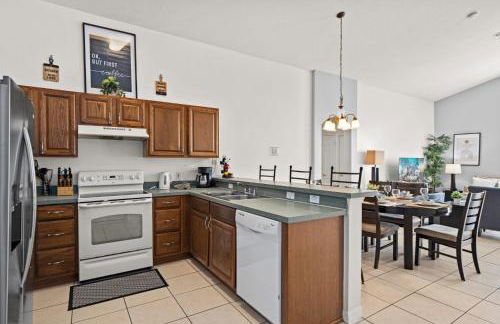 618 - Fabulous Light Bright 4 Bed Pool Home - Foto 16