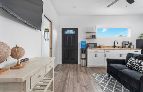 Hidden Cottage mins to Main St and sleeps 4 - Photo 13