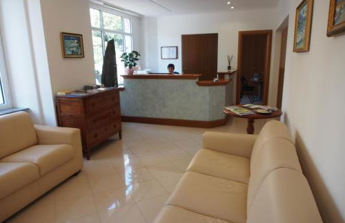 Lido Resort - Photo 14