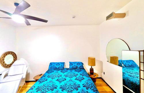 The Upstairs Escape - Foto 16