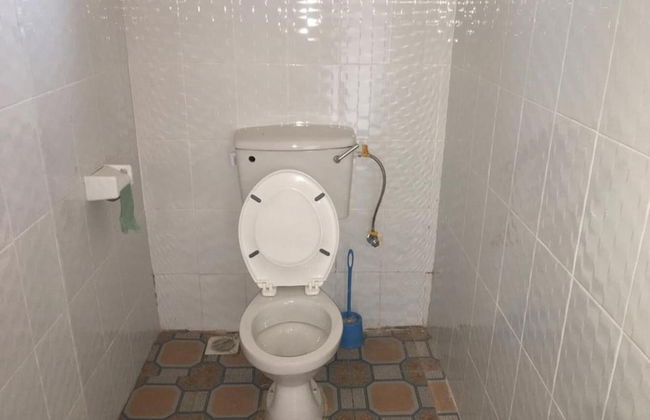 Famko Hotel - Sleeps 24 - Parking - Garden - Foto 11