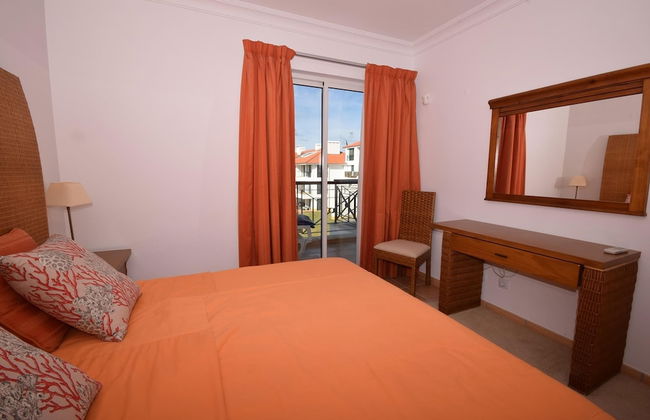 Sunny Balcony Apartment and Pool - Foto 7