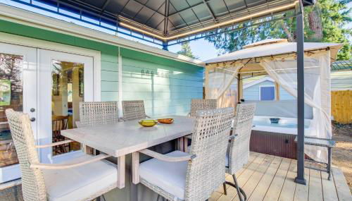 Charming Arlington Home with Hot Tub and Fenced Yard! - Foto 2