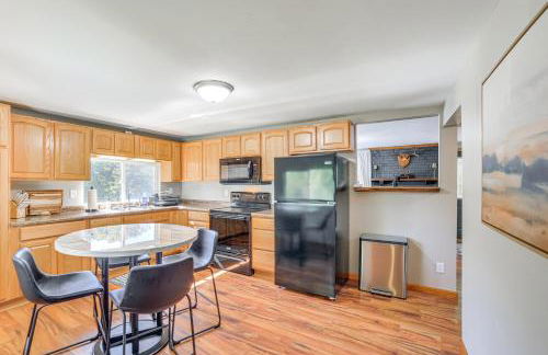 Walk to Water Lake House in Suring! - Foto 2