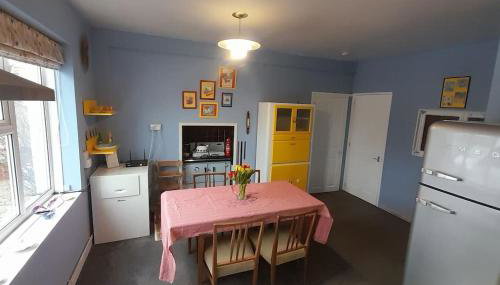 Quirky mid century themed holiday home - Foto 3, pet friendly