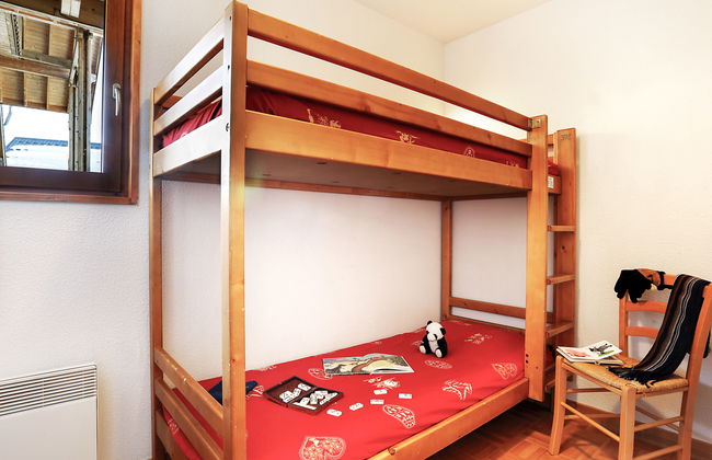 2 bedroom Apartment in Fontcouverte-la-Toussuire with swimming pool and garden - Photo 8