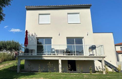 Villa du lac Naussac accès direct à la plage - Foto 1