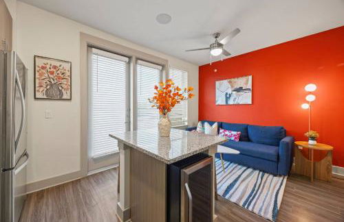 Studio with Patio, Pool, Gym, Parking & Queen Bed - Foto 14