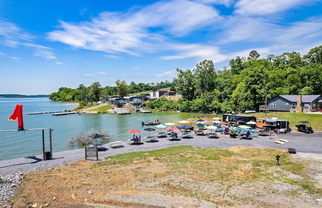 The Lodge at Lakeside - Photo 50