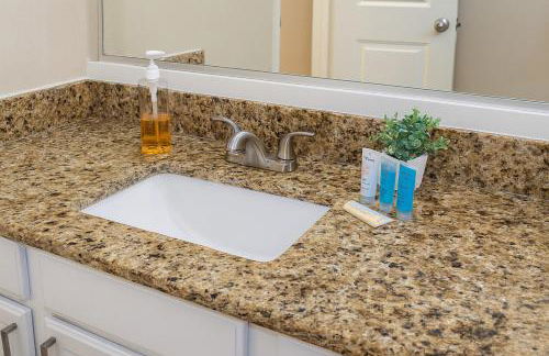 KINGbed resort style pool gym near the heights - Foto 13