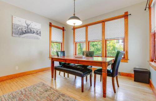 3 Mi to Road America Spacious Elkhart Lake Home! - Foto 8