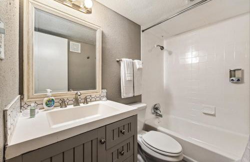 Island Escape: Stylish Coastal Comfort - Foto 12