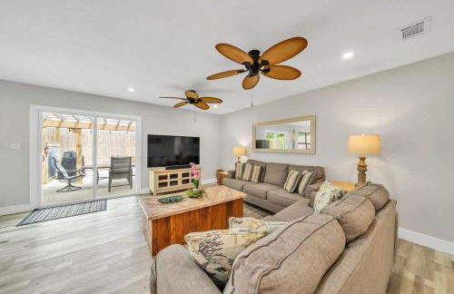 Family PCB Home 7Min Walk To Beach W Game Room For 12 - Foto 6