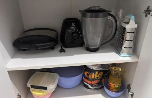 Cantinho Submarino, aproximadamente 10 minutos caminhando até a praia do Forte, com Ar condicionado - Photo 15