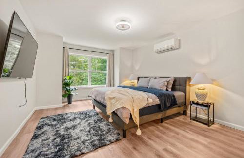 Spacious House with King Beds in Prime Location - Foto 11