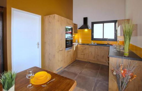 Gorgeous Home In Labeaume With Kitchen - Photo 19