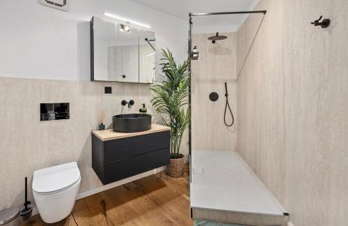 EDLER WOHNRAUM Luxuriöse Stadtoase mit Balkon, Kaffeevollautomat, Lift & Parkplatz - Foto 5