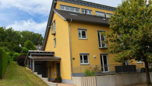 Ferienhaus Moselhöhe - 2023 neu renoviert, mit Design-Ausstattung & großem Garten - Foto 2