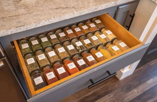 Dreamy Artist Chalet in Secluded Historic Village - Photo 44