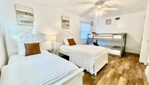 Unique & Spacious house near Disney, Knott, BBQ - Foto 5