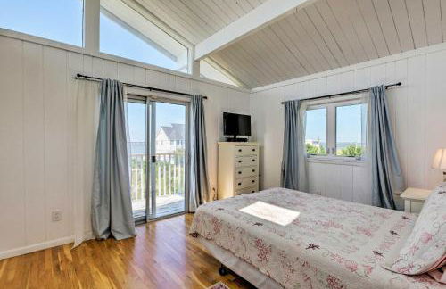 Westhampton Beach Home with Deck and Ocean Views! - Foto 10