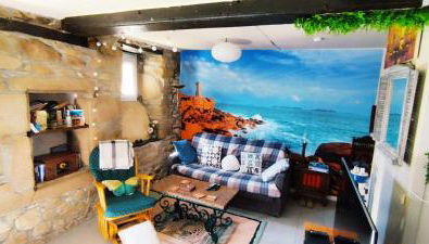 Coeur de granit rose, meublé alliant le charme de l'authentique breton et du confort, classé 3 étoiles, à 5mn de 13 plages de la réputée cote de granit rose - Foto 2