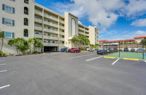 Beachfront Condo with Pool in Redington Shores - Foto 27