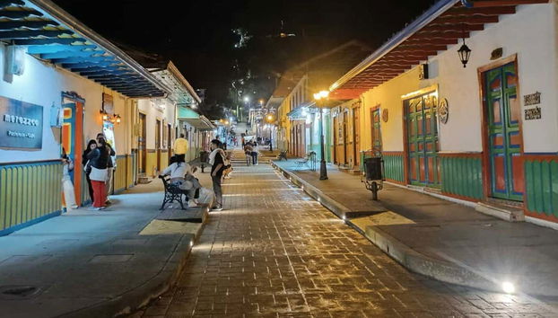 Jeu de palets + Fête à Salento - Foto 2, Les rues de Salento la nuit
