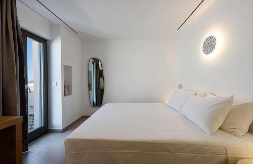 Azure Naousa - Photo 28