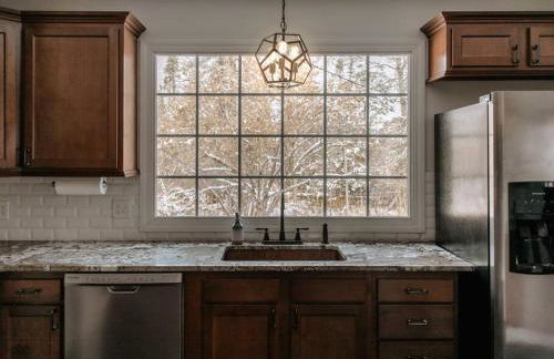 The Hermantown Hangout - Foto 28