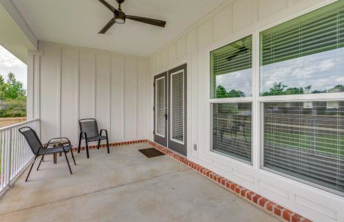 Modern Family Home w/ Spacious Yard in Milton - Foto 21