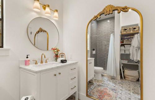 Feed Deer and Chickens Cozy Cottage 8 min to Boerne - Photo 4