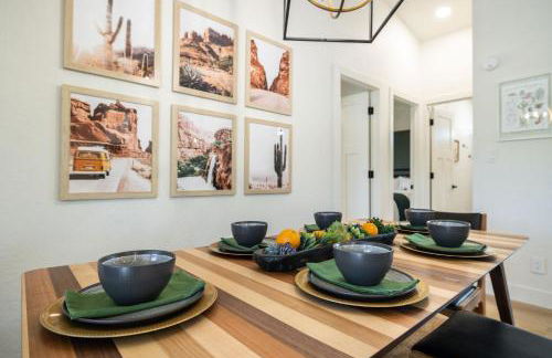 Bus Stop Saloon - Cave Creek with Spa - Photo 63