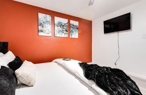 NEW Montrose Gem! Central to Museum District & Downtown Houston - Foto 22