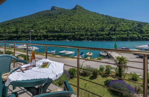 Villa Dorijana, a beachfront holiday home - Foto 10