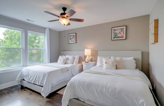 East Farmhouse - Photo 4