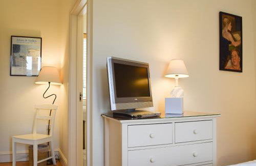 Len Cottage - Photo 8