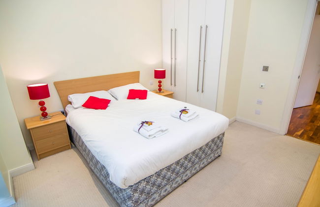 Canary Wharf - Corporate River View Apartments - Photo 29