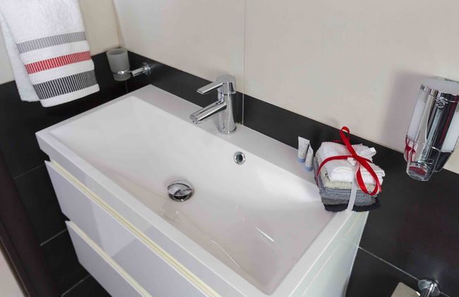 Luxury 2 Bed Apartment - Foto 26